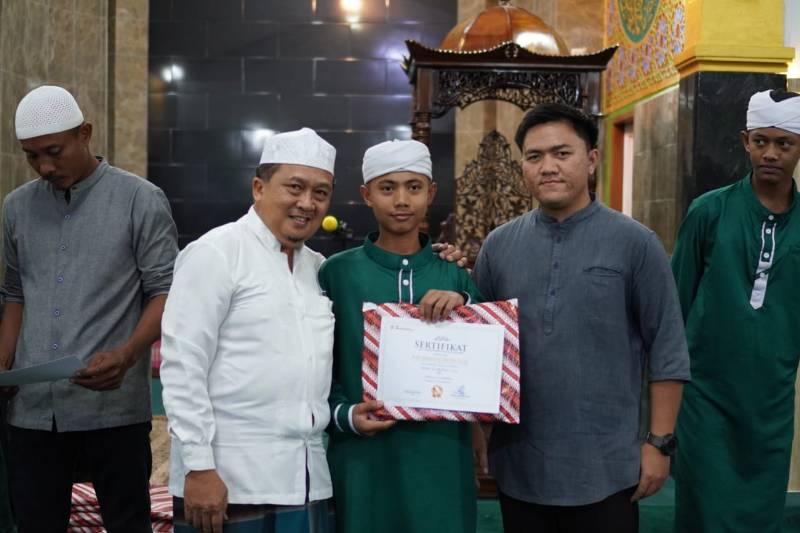 Dokumentasi Acara Pemberian Syahadah Al-Quran Kepada Santri & Santriwati Tahfidz Babada 2024